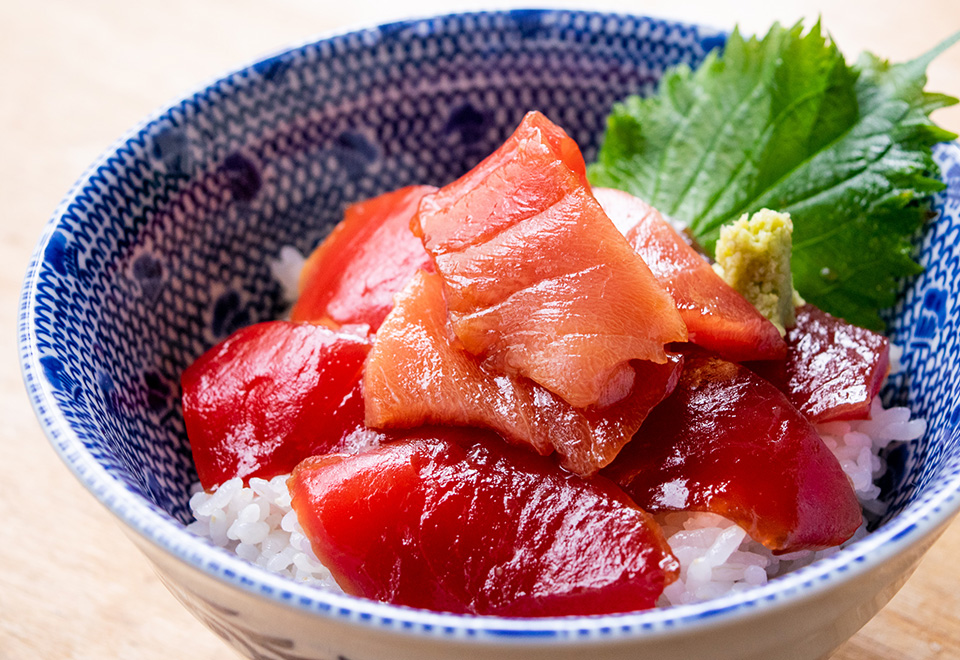 目鉢まぐろ切り落とし漬丼