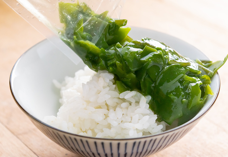 とれたてめかぶ丼