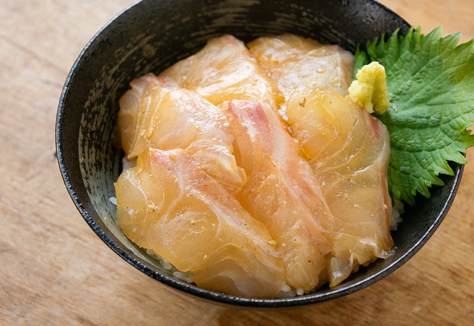 鯛の胡麻漬丼