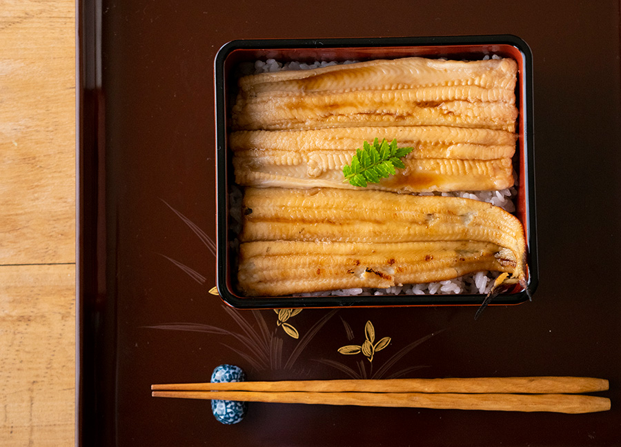 鼎・斉吉の煮穴子重