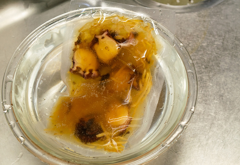 気仙沼産の蛸と生姜めし