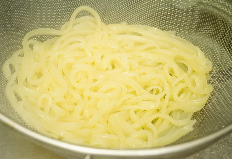 冷やしきつねうどん