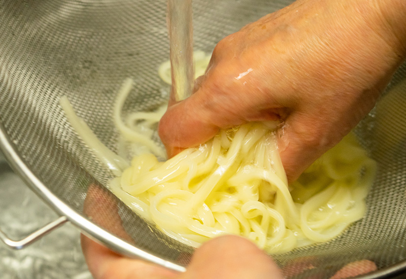 冷やしきつねうどん