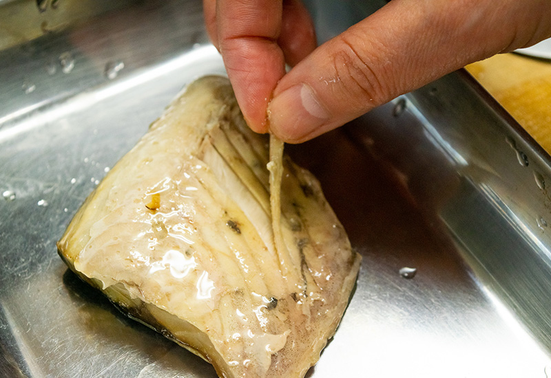 三陸産焼きさば香草オイル漬
