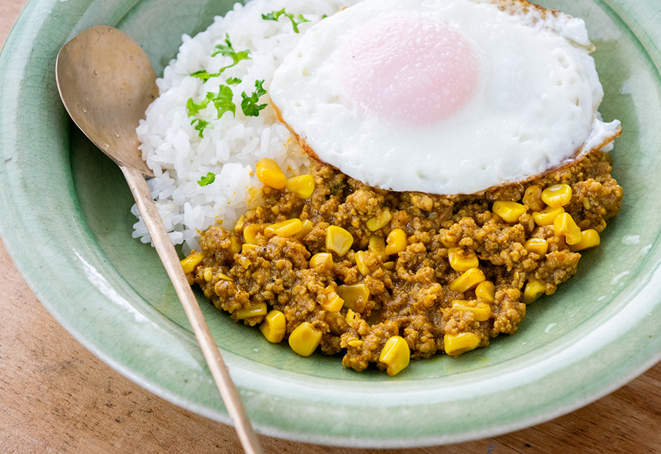 とうもろこしと豚ひき肉のドライカレー