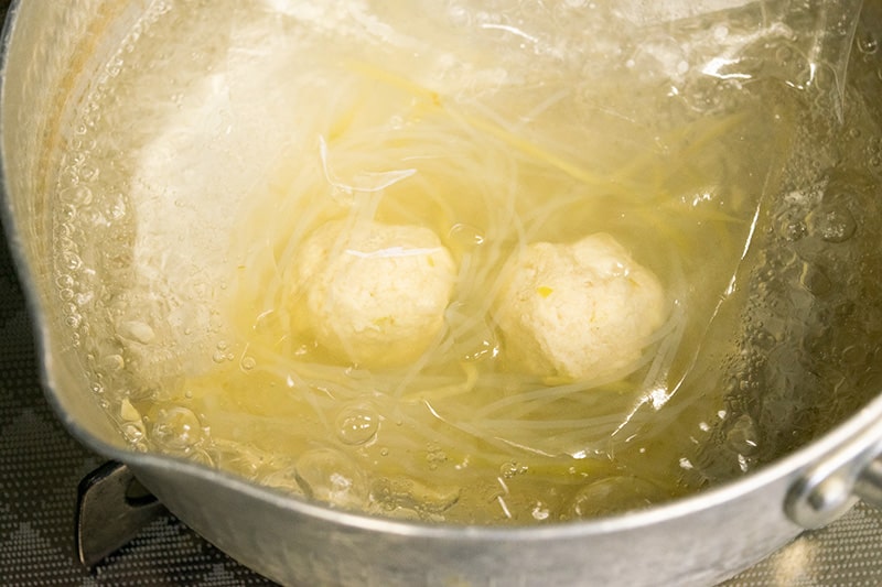 鶏団子と生姜のスープ