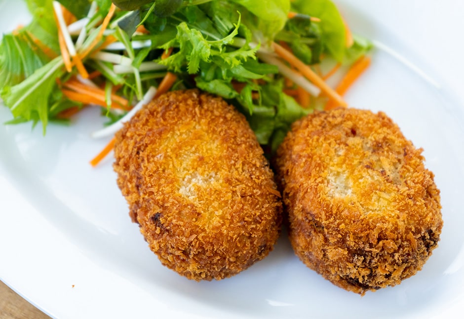 桜海老とアンチョビのじゃがいもコロッケ