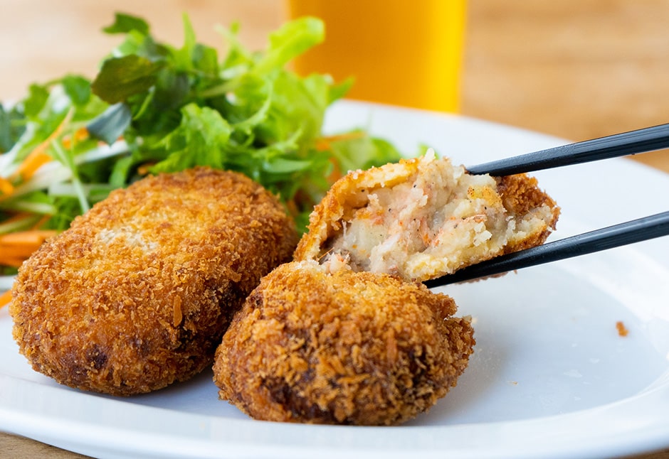 桜海老とアンチョビのじゃがいもコロッケ