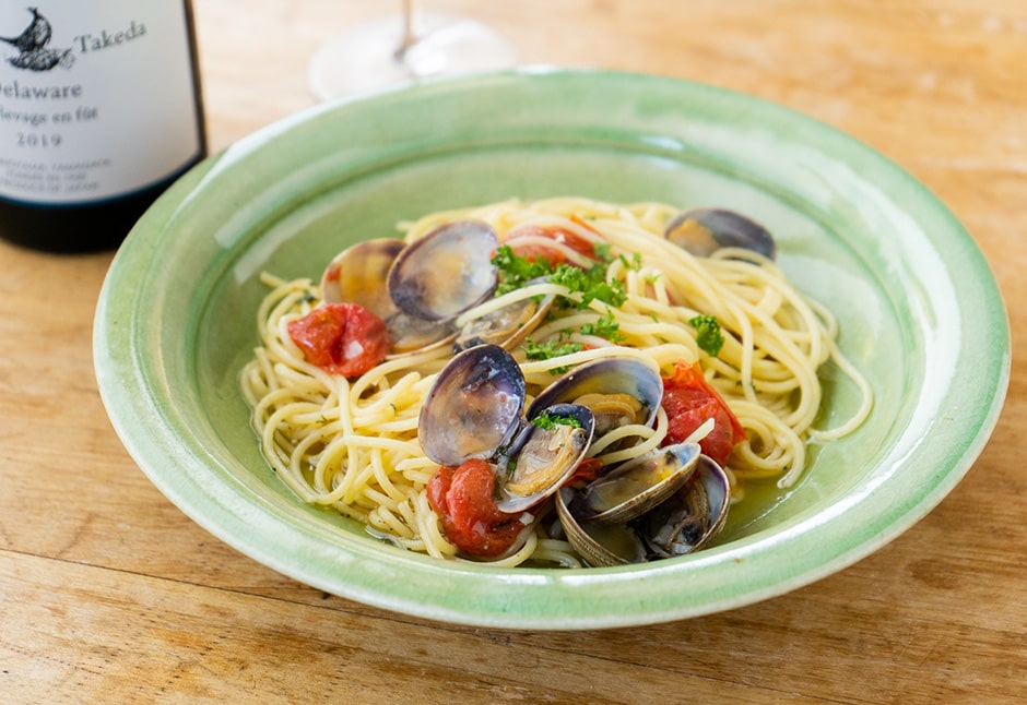 気仙沼産あさりとトマトオイル煮