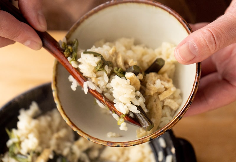 西和賀わらびと油揚げの炊き込みご飯