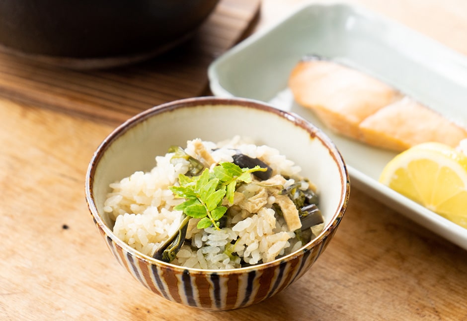 西和賀わらびと油揚げの炊き込みご飯