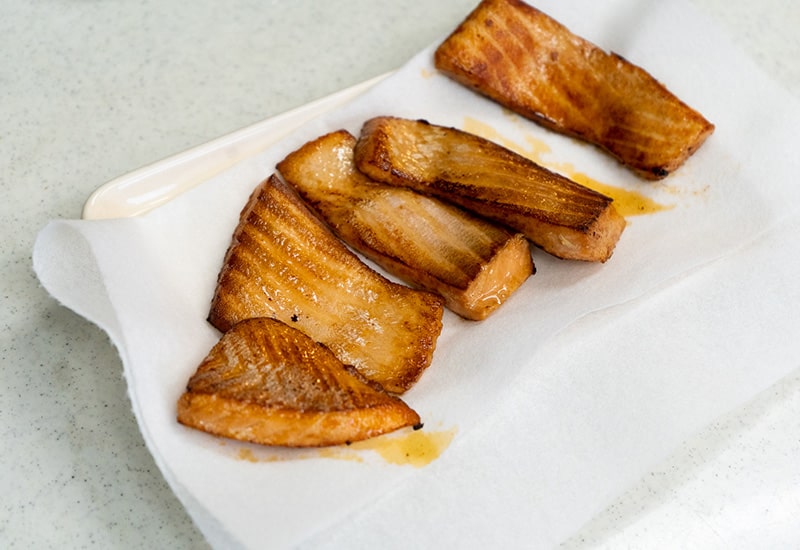 銀鮭ハラミ・生姜醤油切り落とし
