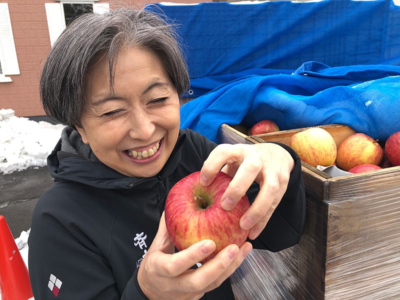 「りんごジュース」(青森矢田さんの葉とらずフジ)