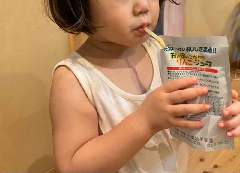 「りんごジュース」(青森矢田さんの葉とらずフジ)