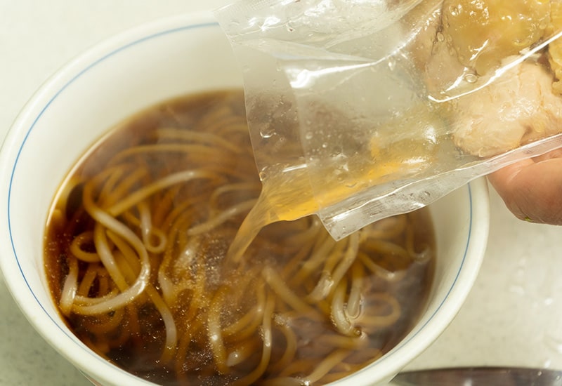 比内地鶏かしわうどん