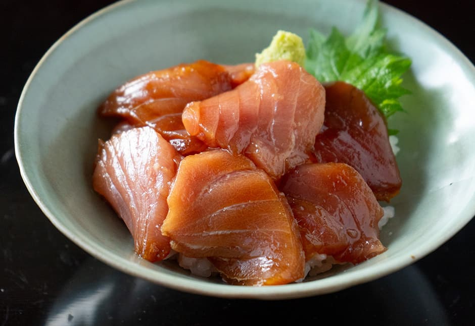 定置網 キハダ鮪切り落とし漬け丼(2パック)