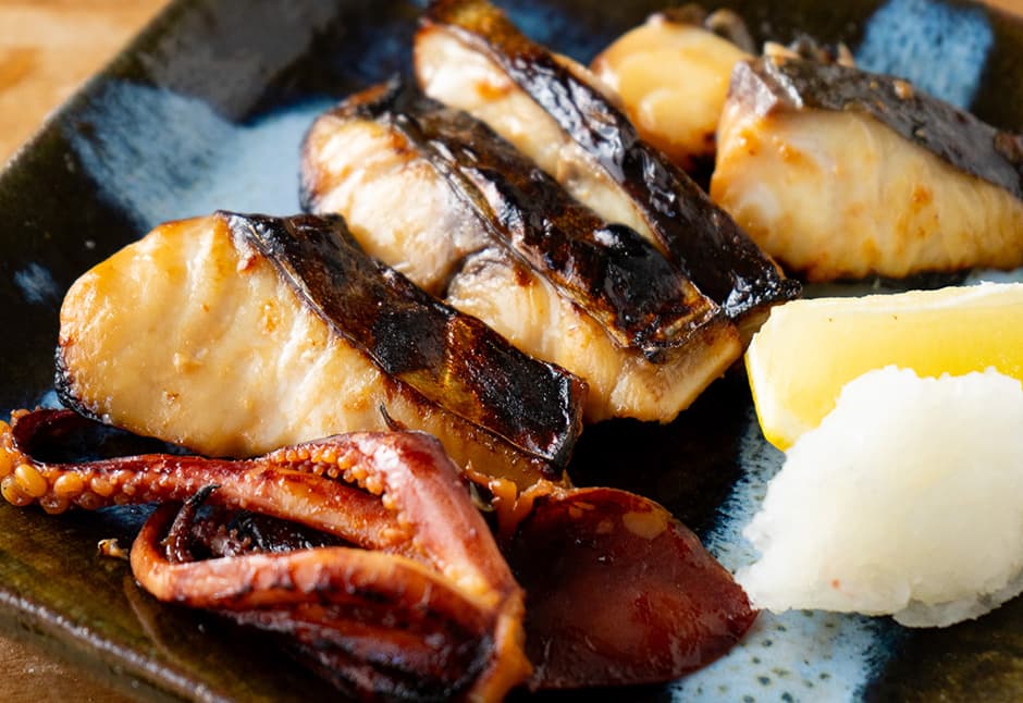 寒さわらと目鯛の切り落としとイカゲソ味噌こうじ漬け