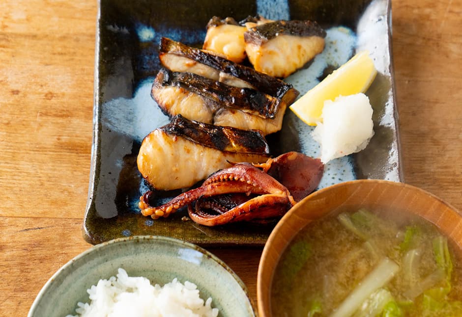 寒さわらと目鯛の切り落としとイカゲソ味噌こうじ漬け