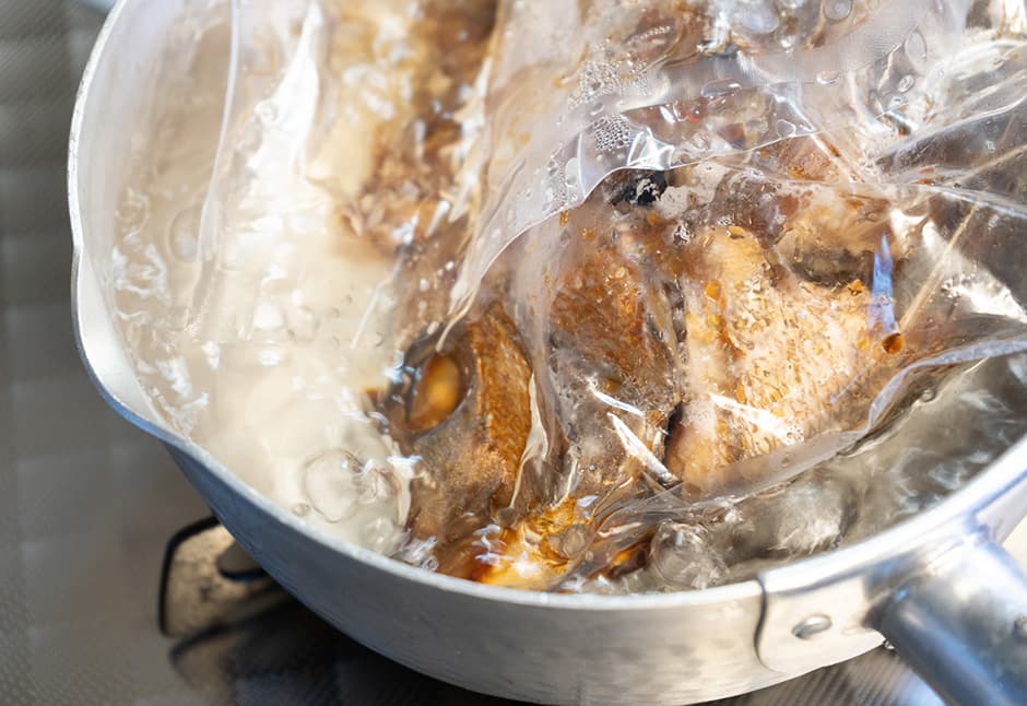 天然真鯛のかぶと煮（２つ