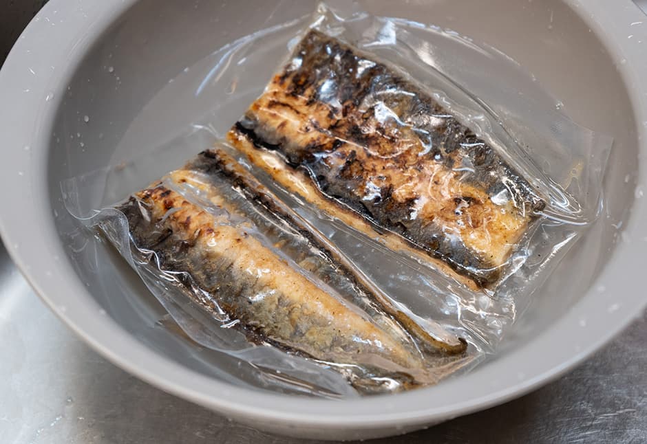 活うなぎ白焼き