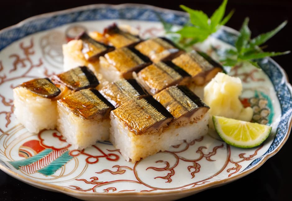 金のさんま寿司