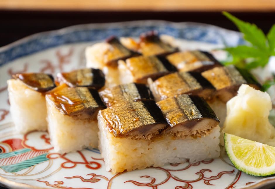 金のさんま寿司