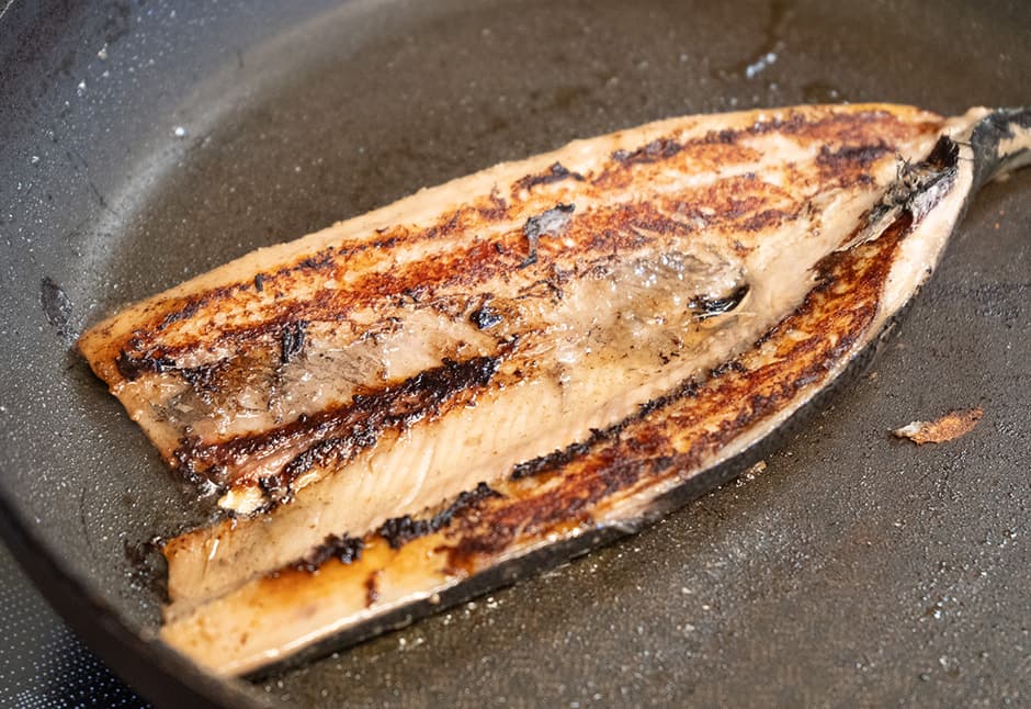 新さんま一汐開き (ほろにがワタ合え)