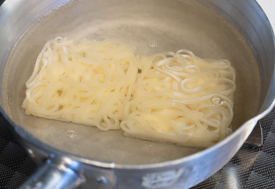 斉吉だしのきつねうどん