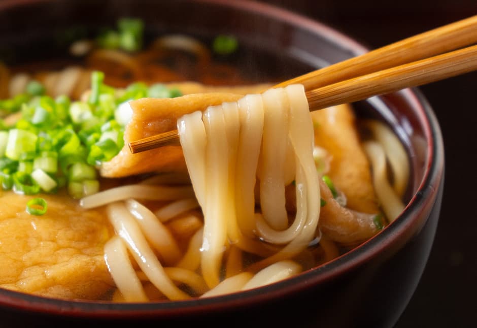 斉吉だしのきつねうどん