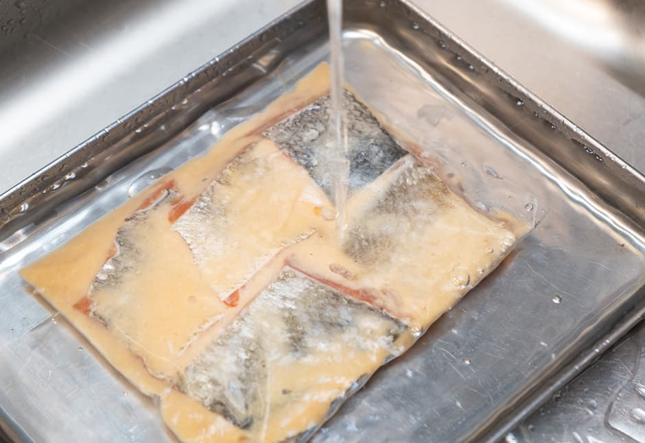 秋鮭切り落とし味噌こうじ漬け