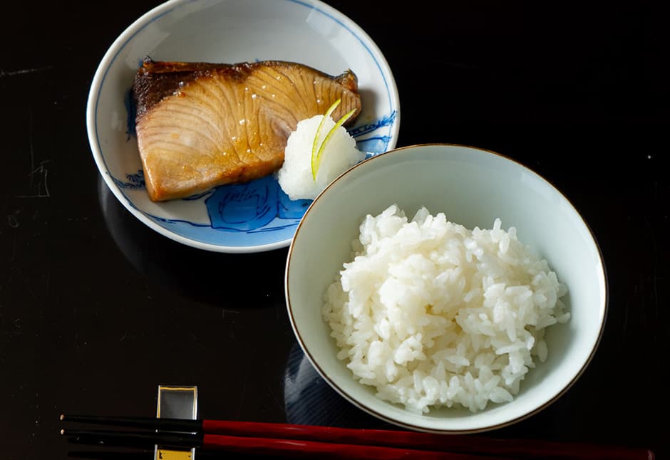 天然塩ぶり（４切れ）