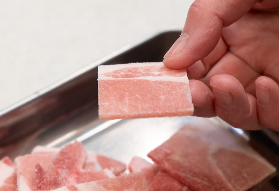 ファーマーズファクトリーさん　北海道放牧豚切り落としと挽肉