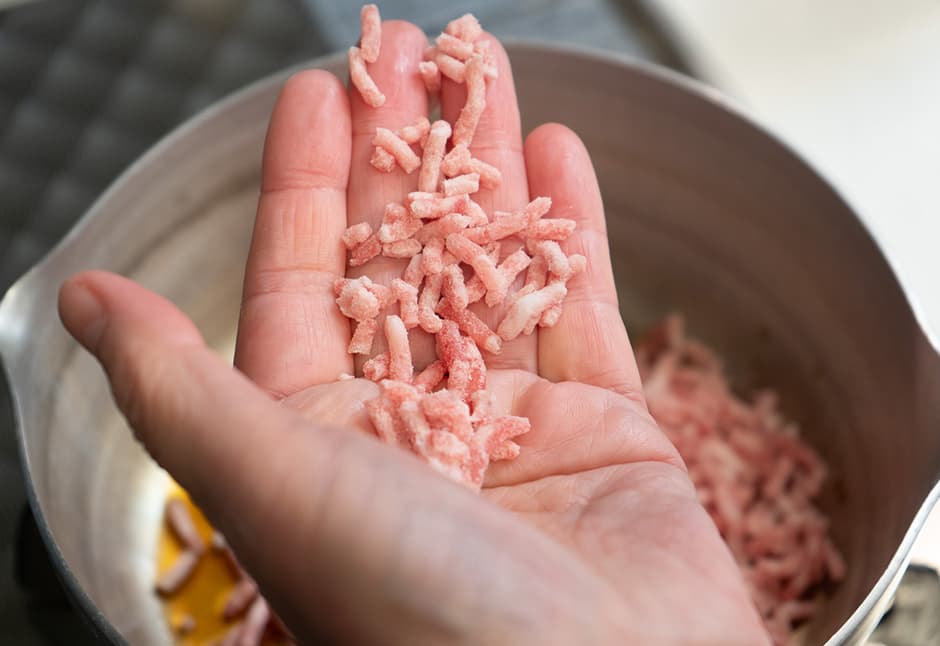 ファーマーズファクトリーさん　北海道放牧豚切り落としと挽肉