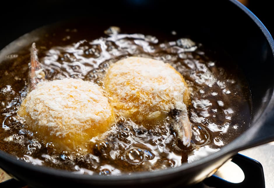 かに爪揚げ（２ケ）