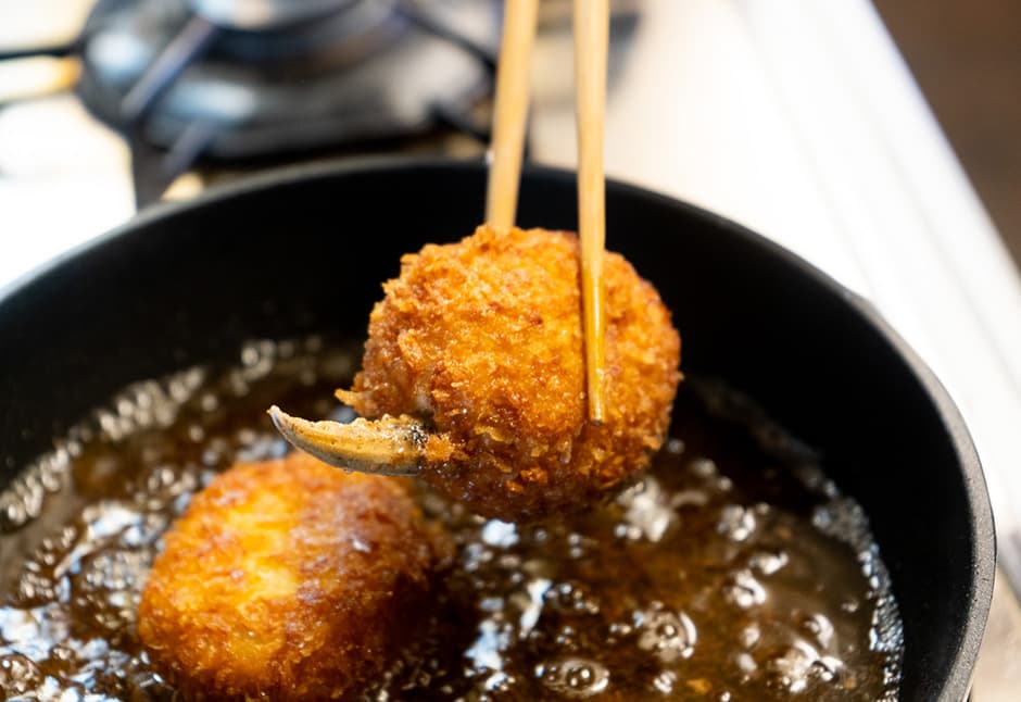 かに爪揚げ（２ケ）