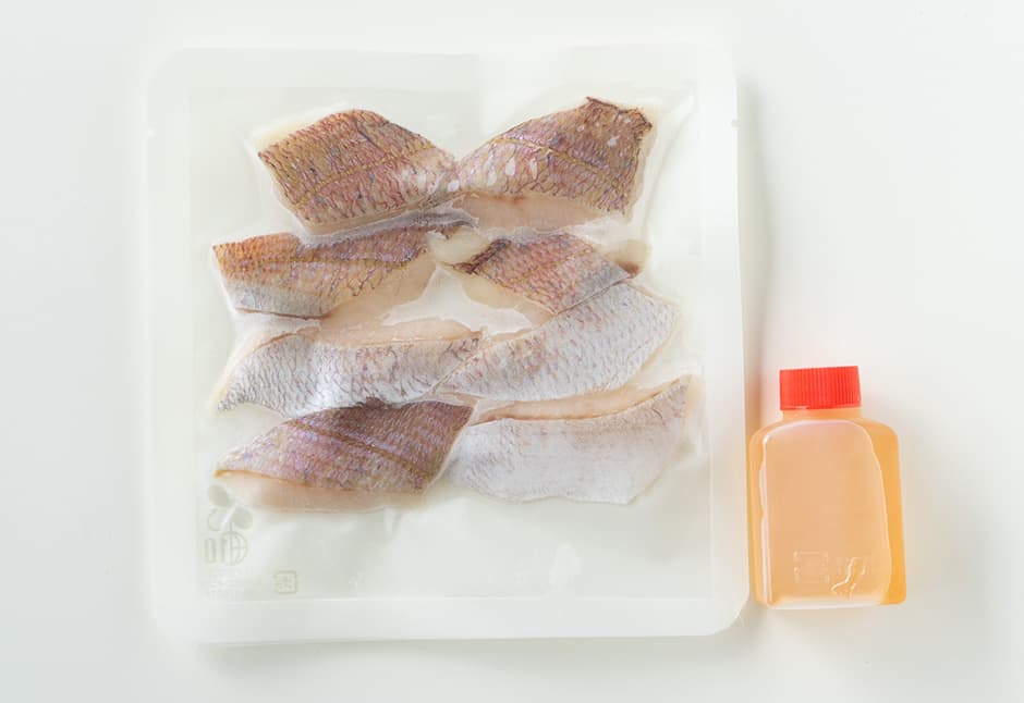 小鯛の酢〆　だし酢とあわせて