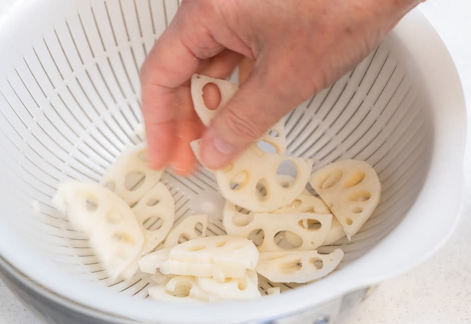 小鯛の酢〆　だし酢とあわせて