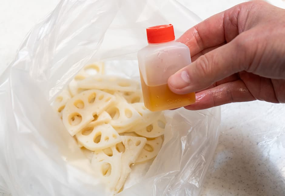 小鯛の酢〆　だし酢とあわせて