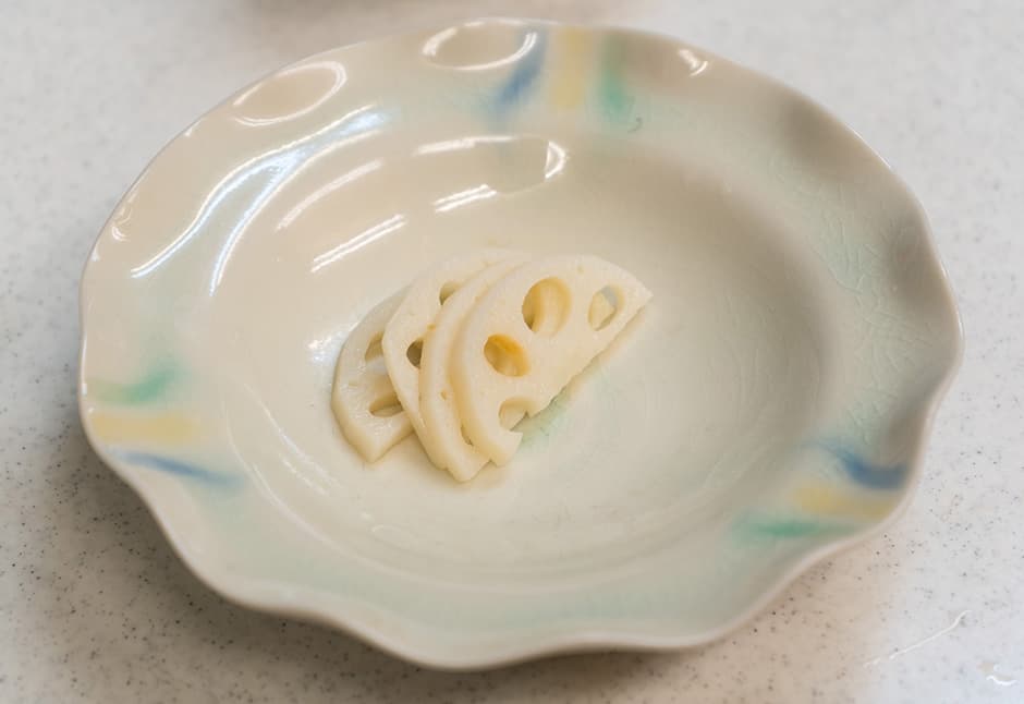 小鯛の酢〆　だし酢とあわせて