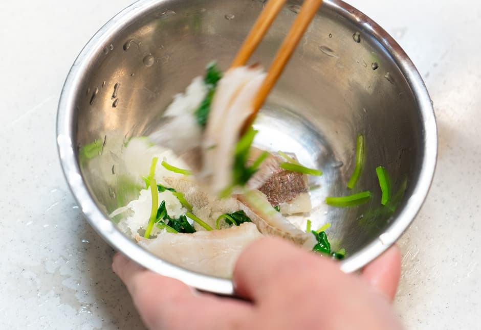 小鯛の酢〆　だし酢とあわせて