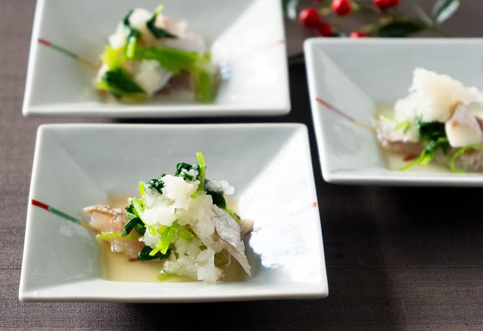 小鯛の酢〆　だし酢とあわせて