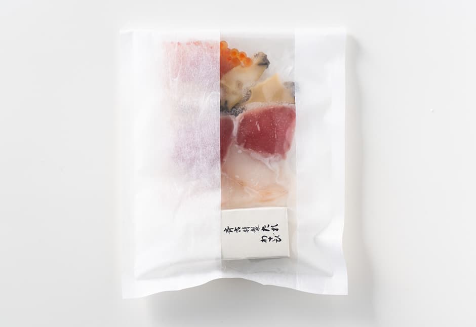 新春豪華海鮮丼(鯛、鮪、いくら、帆立、あわび）