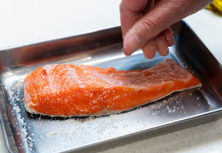 サーモンステーキ２切と斉吉海藻バター