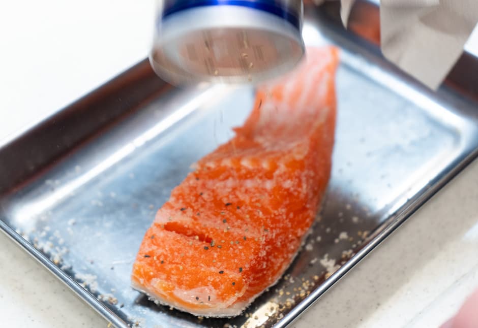 サーモンステーキ２切と斉吉海藻バター