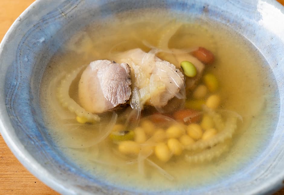 豆と豚肉のスープ
