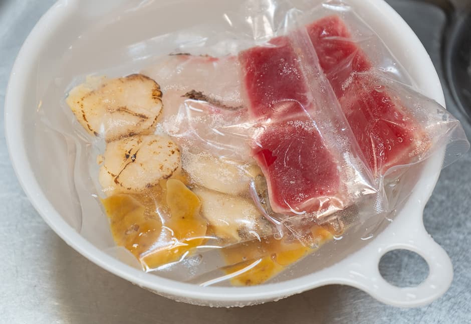 ごちそう海鮮丼（２食セット）・父の日のお祝いにも