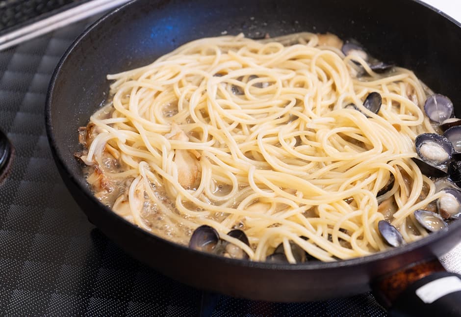 津軽十三湖のしじみ（中粒２００ｇＰ×３袋）