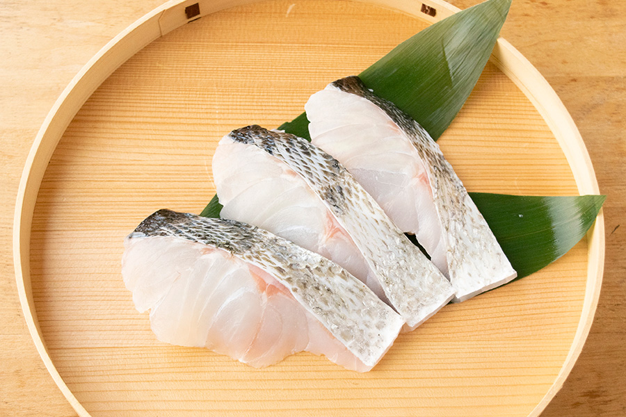 気仙沼産すずきまたは真ます